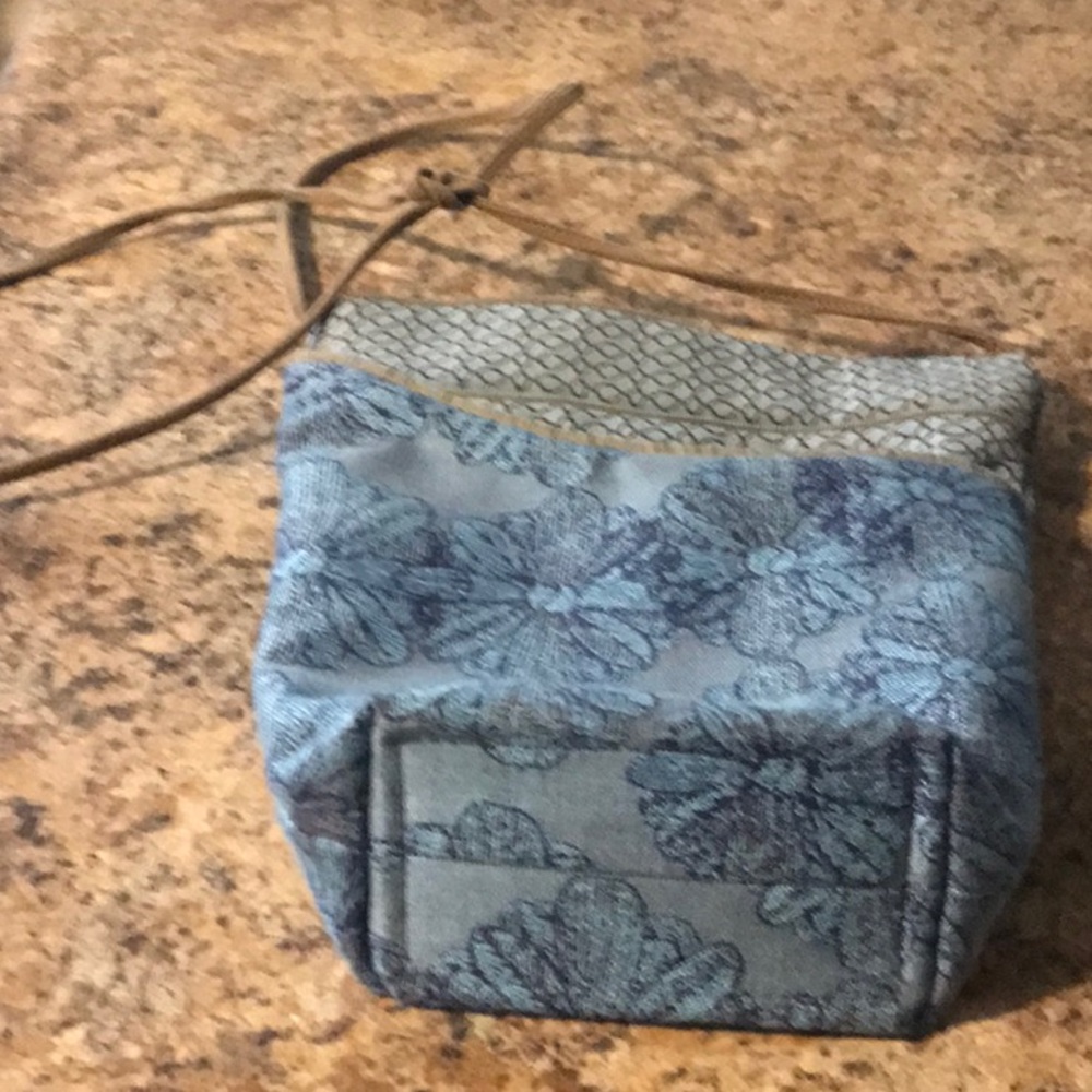 Purses that are in excellent condition